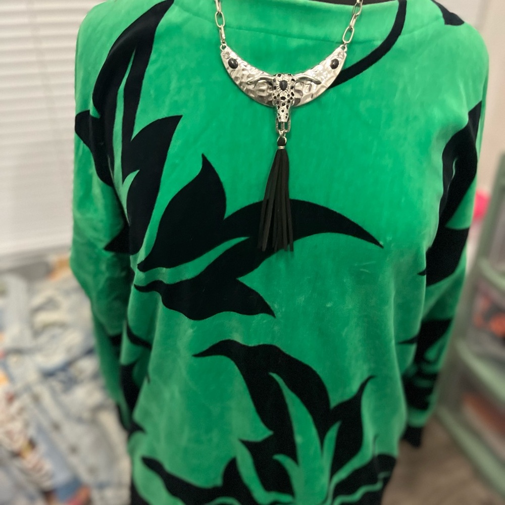 Green and Black Leaf Print Top